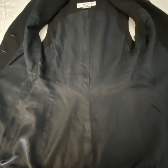 Lillie Rubin Sleeveless Blazer - Picture 3 of 6